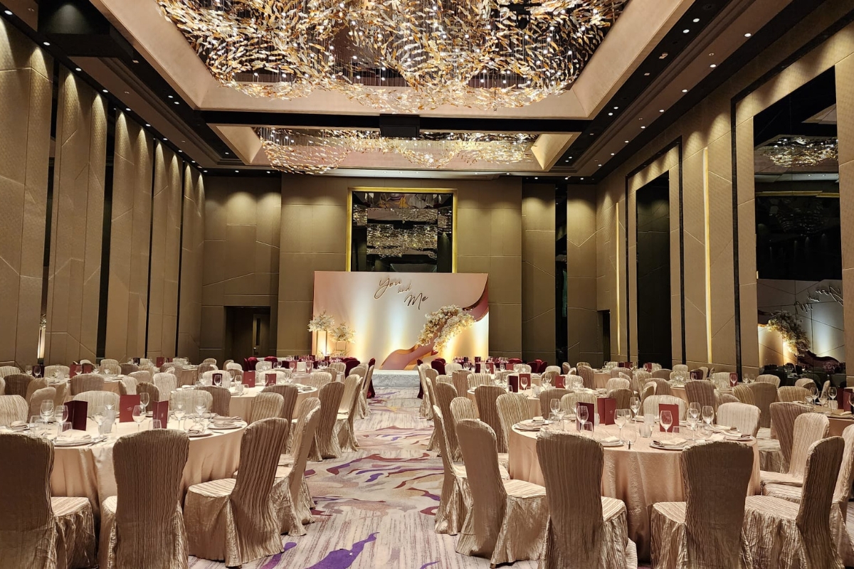 crownplaza_aprairside